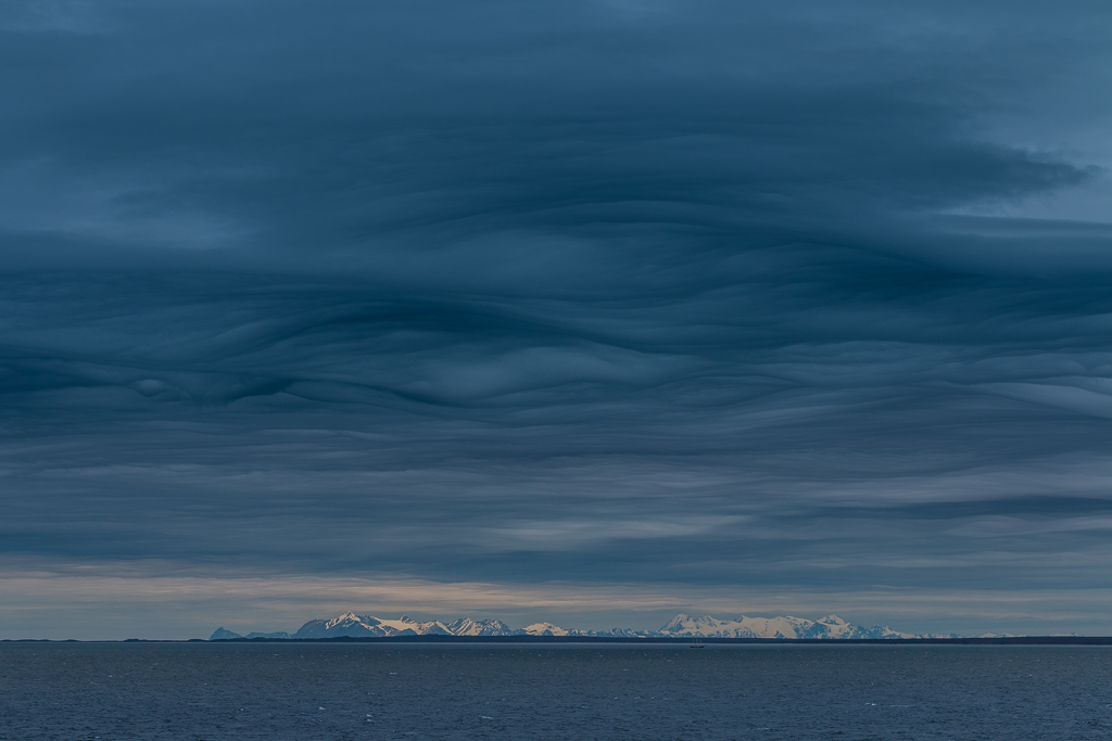 Unglaubliche Wolken über Spitzbergen